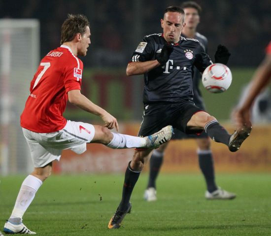 公益事业贡 公益事业贡